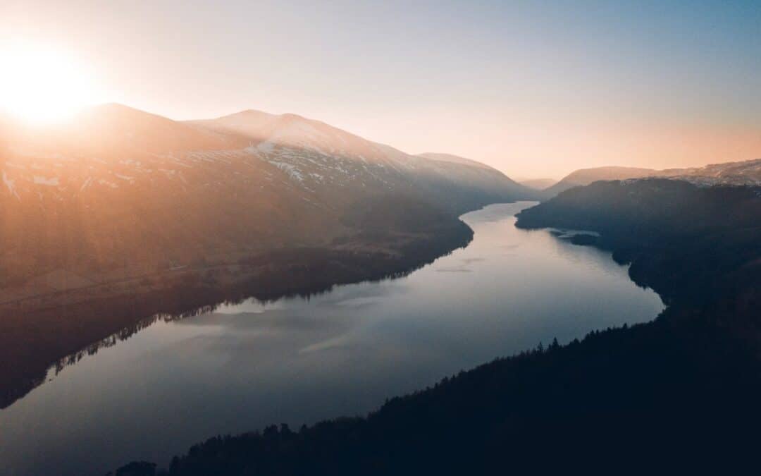 Van Weerstand naar Verbinding: Hoe je de Onderstroom Kunt Buigen